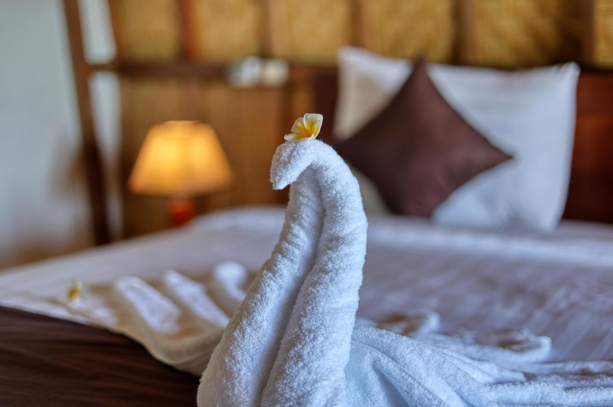 D Sebuluh Bungalow Batumadeg Phòng bức ảnh
